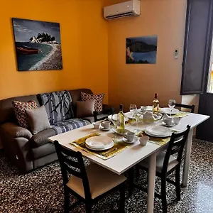 Mf House Taormina